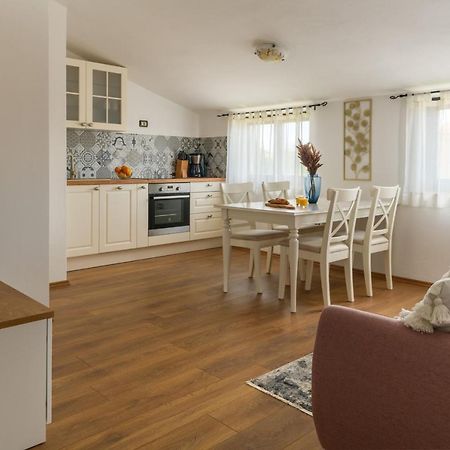 Apartments Perkovic ฟาชานา ภายนอก รูปภาพ